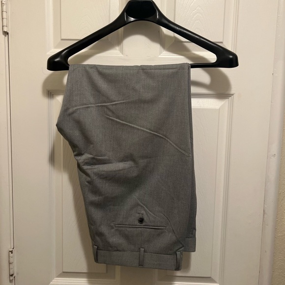 J Ferrar Gray Suit - Picture 2 of 4